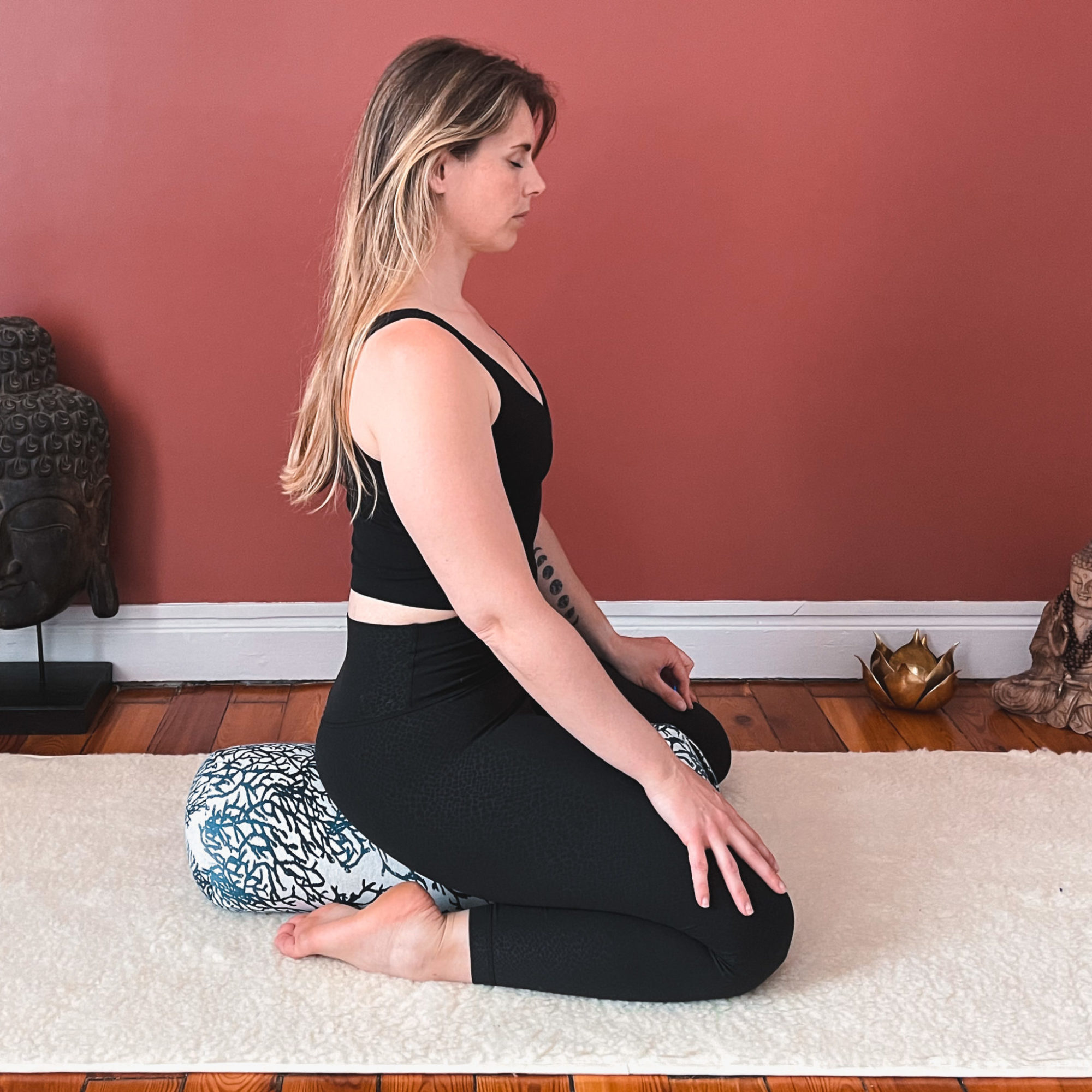 Yin Yoga : guide complet & super postures avec une pro