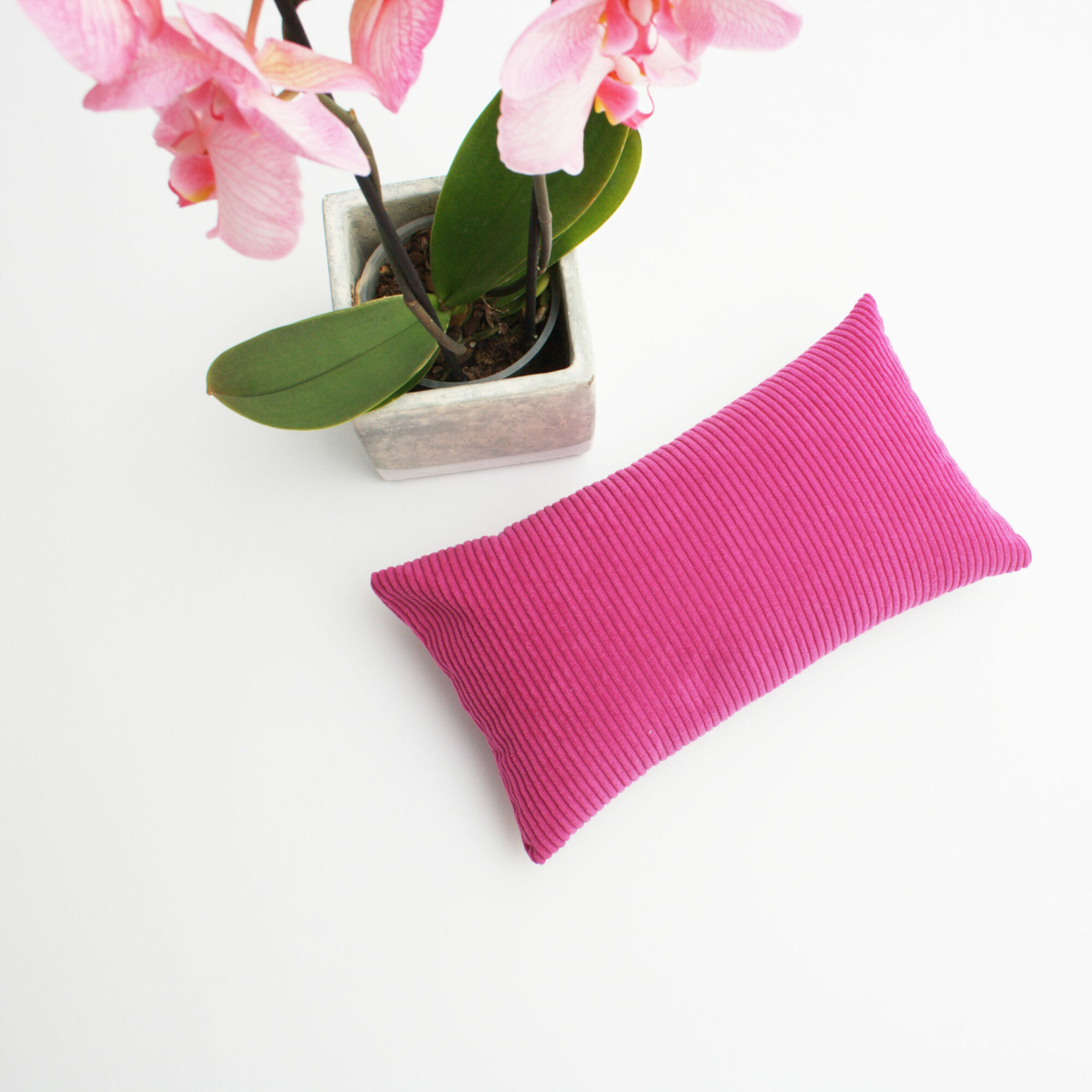 COUSSIN VOYAGE <br> VELVET FUCSHIA
