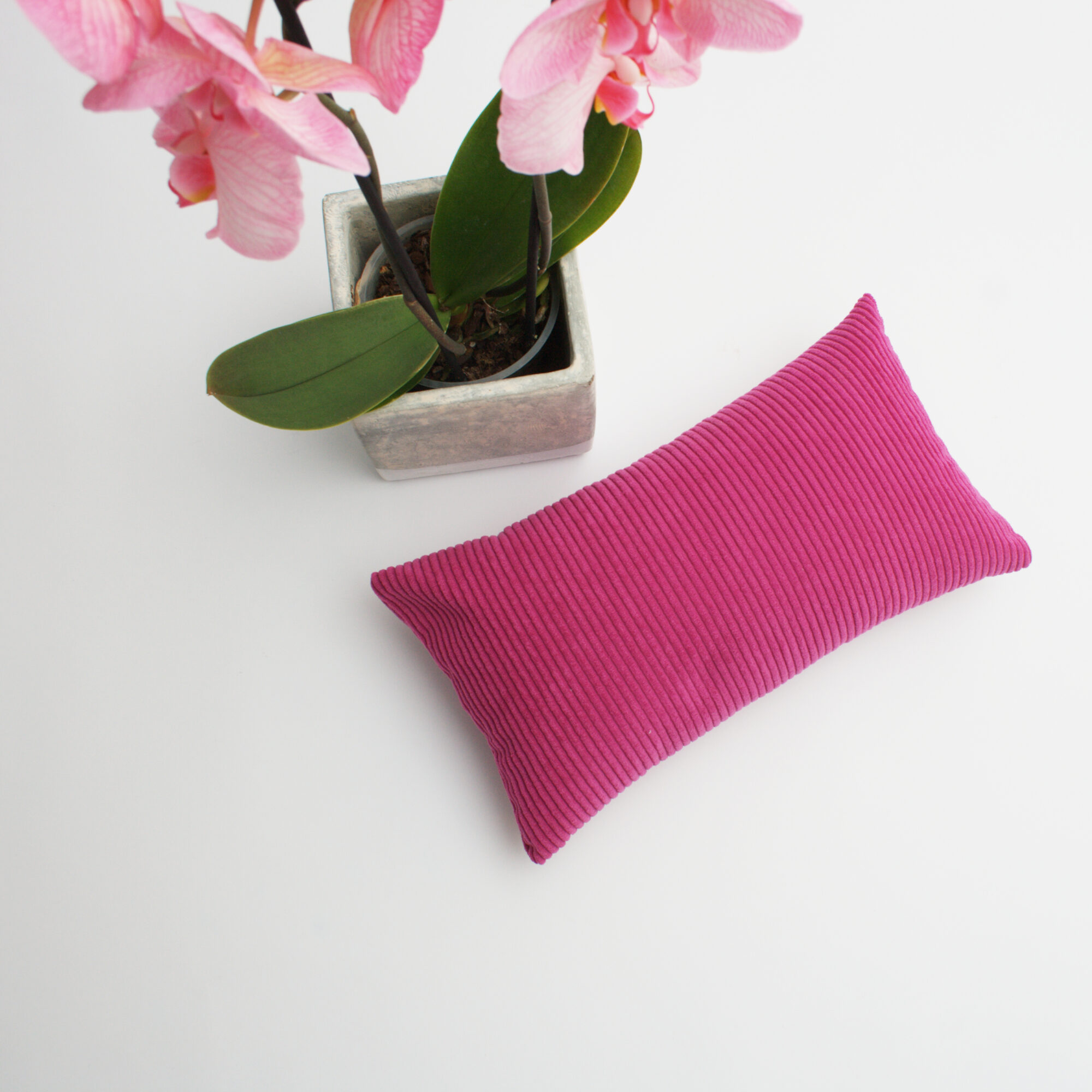 COUSSIN VOYAGE <br> VELVET FUCSHIA