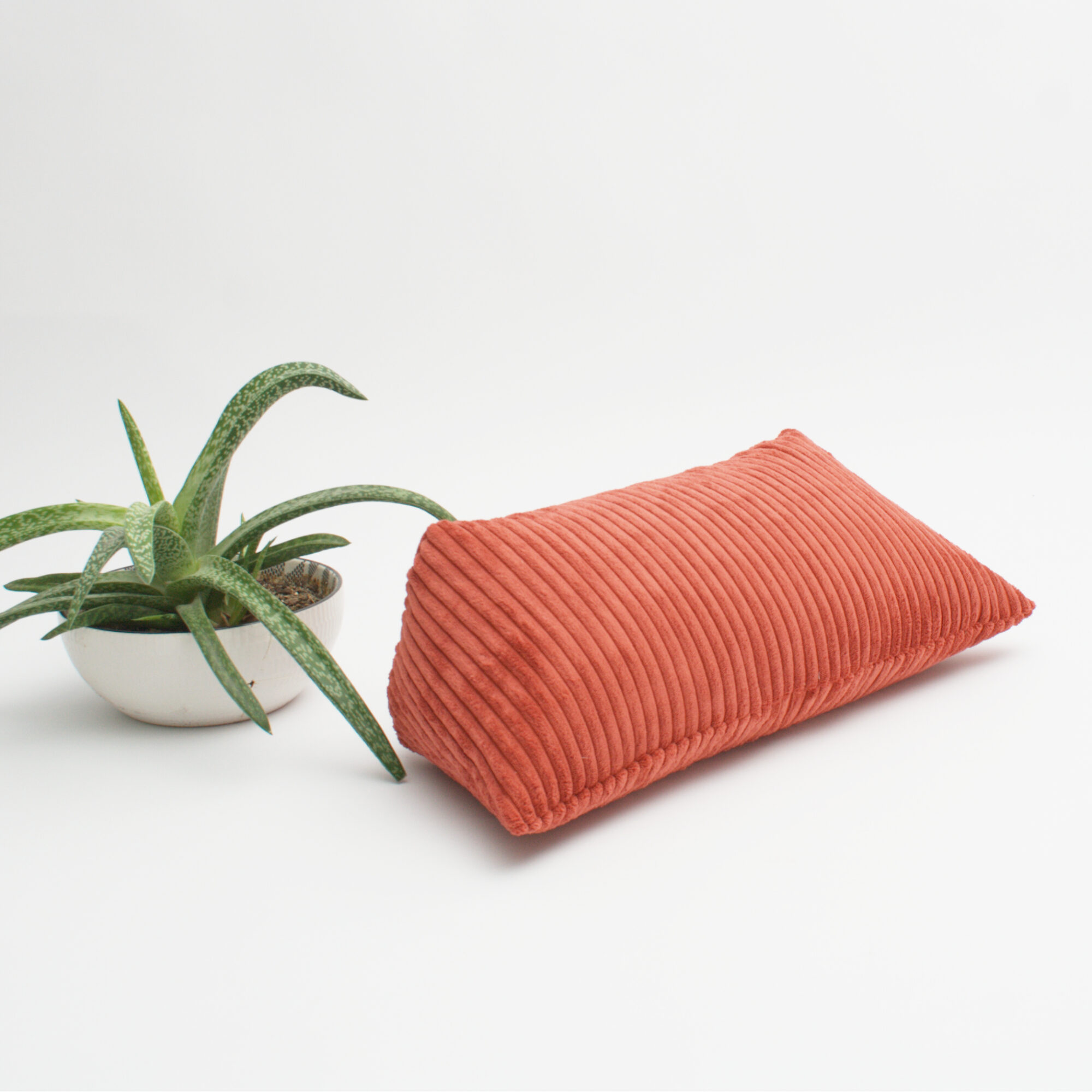 FUZEN <br> VELVET TERRACOTTA