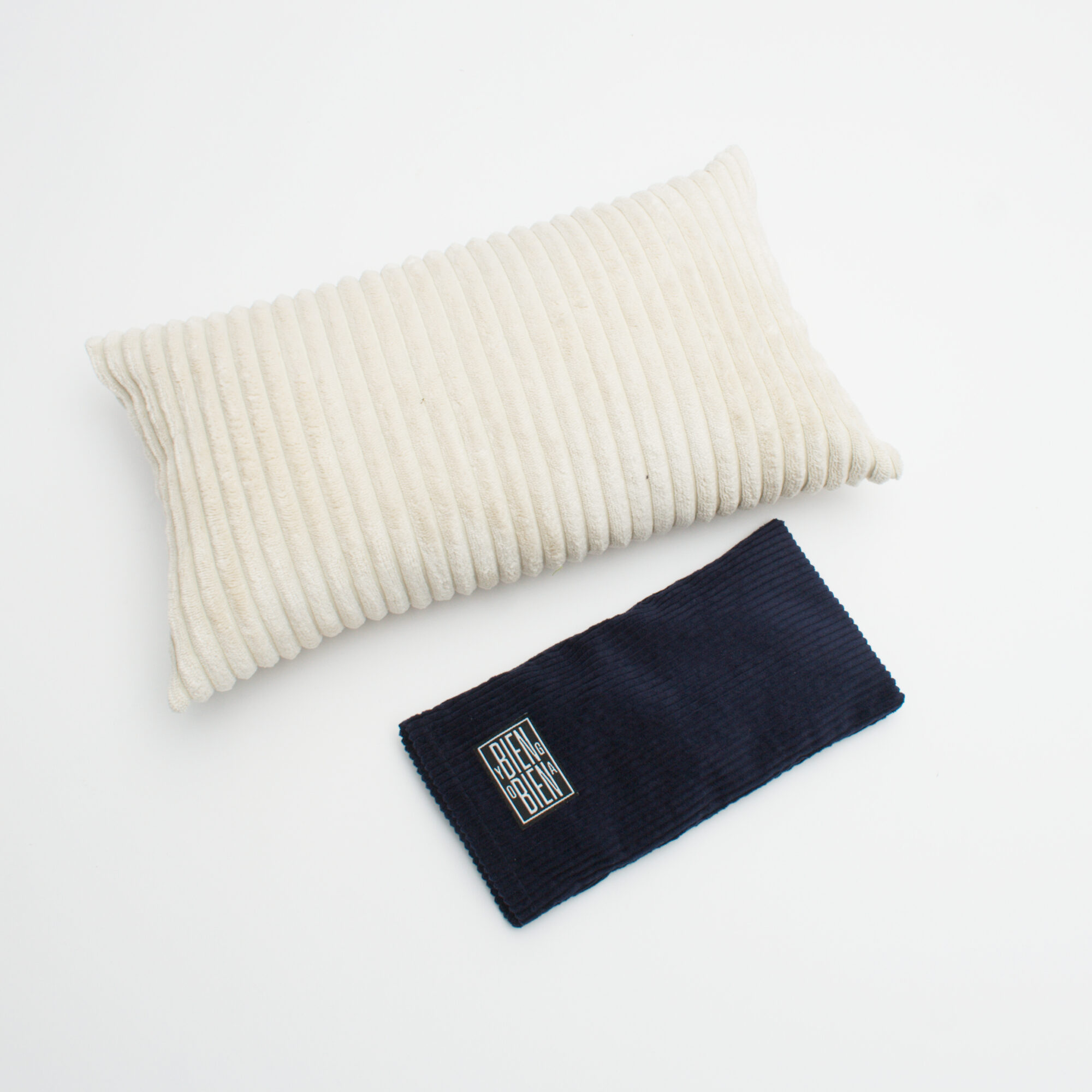 COUSSIN VOYAGE <br> VELVET ECRU