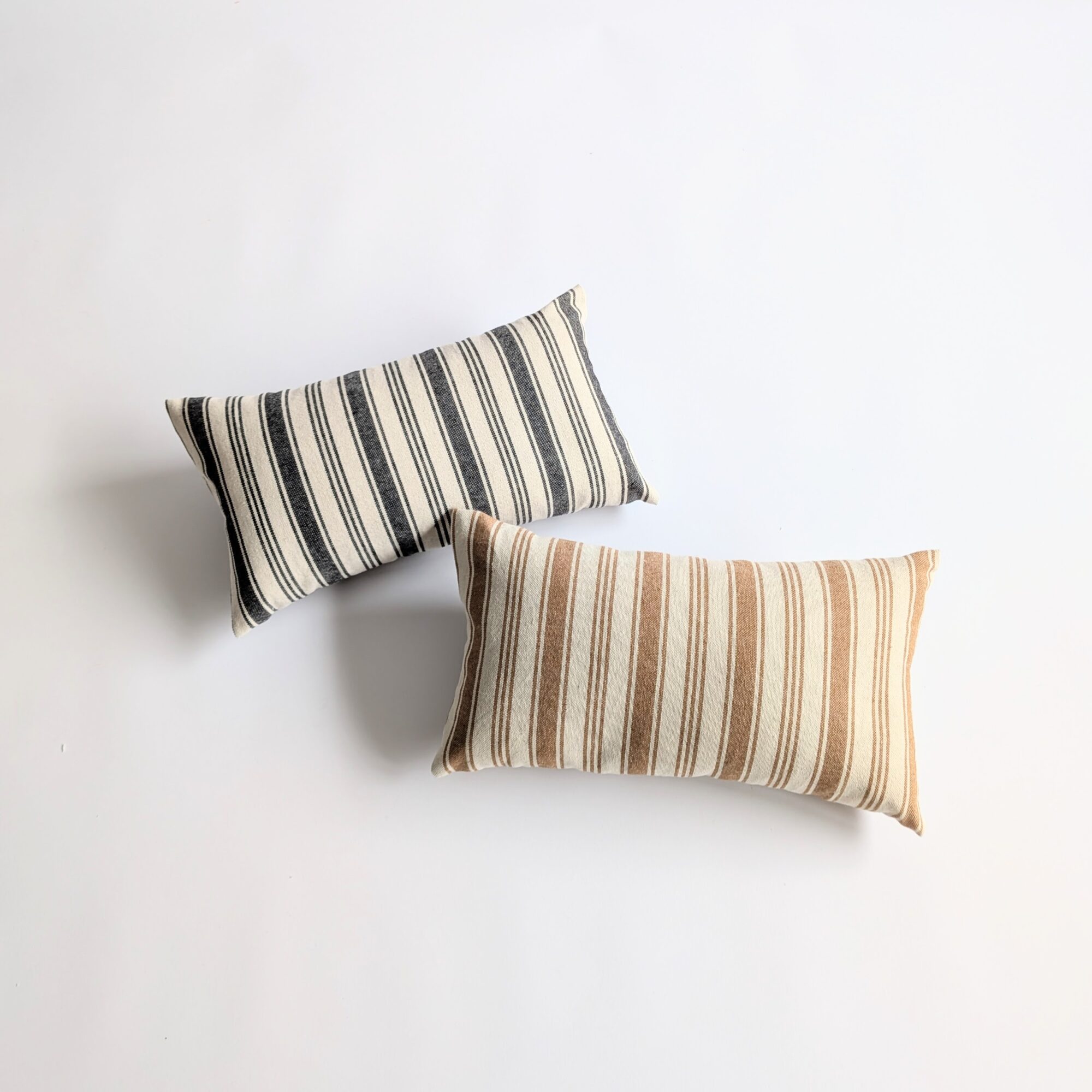 COUSSIN VOYAGE <br> NATURAL STRIPES