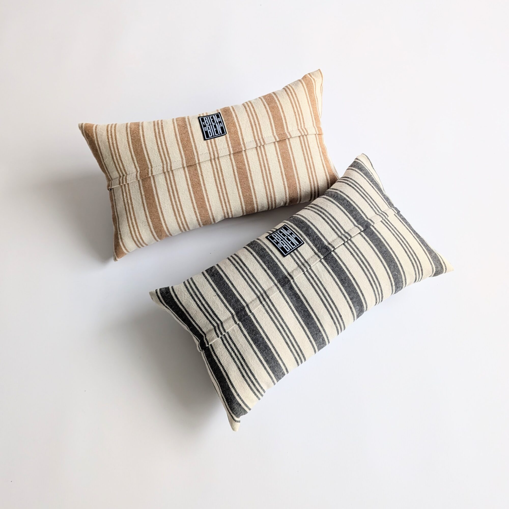 COUSSIN VOYAGE <br> NATURAL STRIPES
